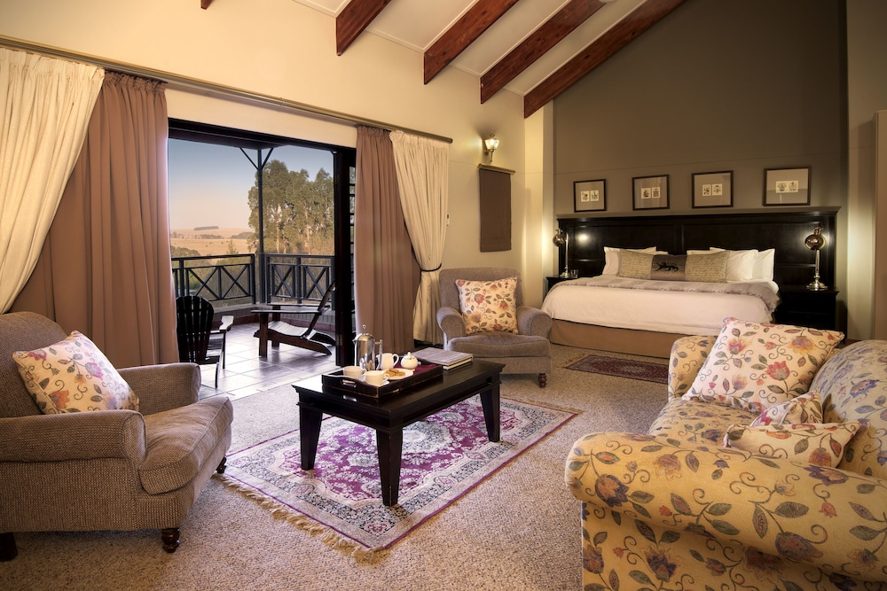 The Highlander Hotel 32/50