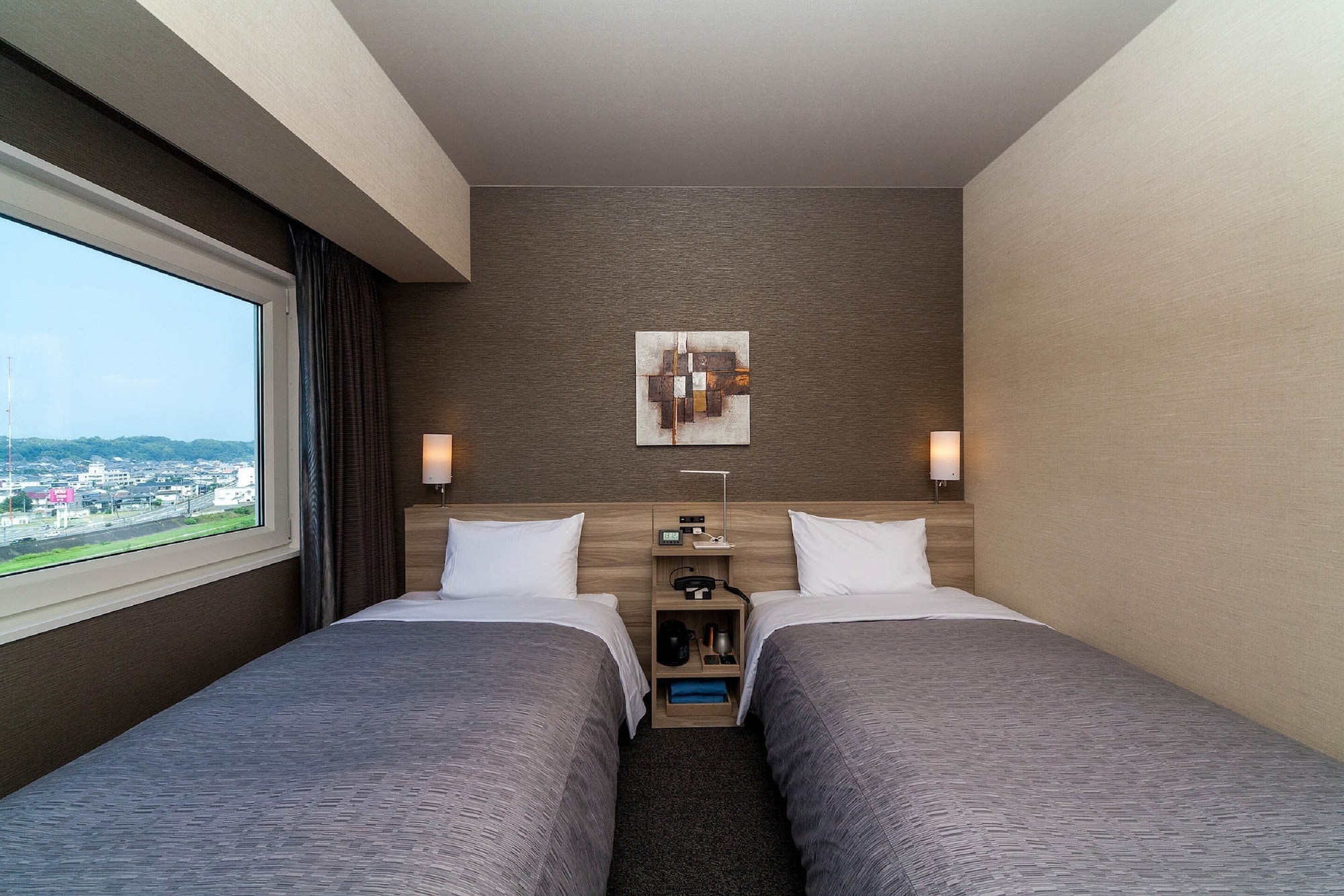 COMFORT, TWIN BEDS