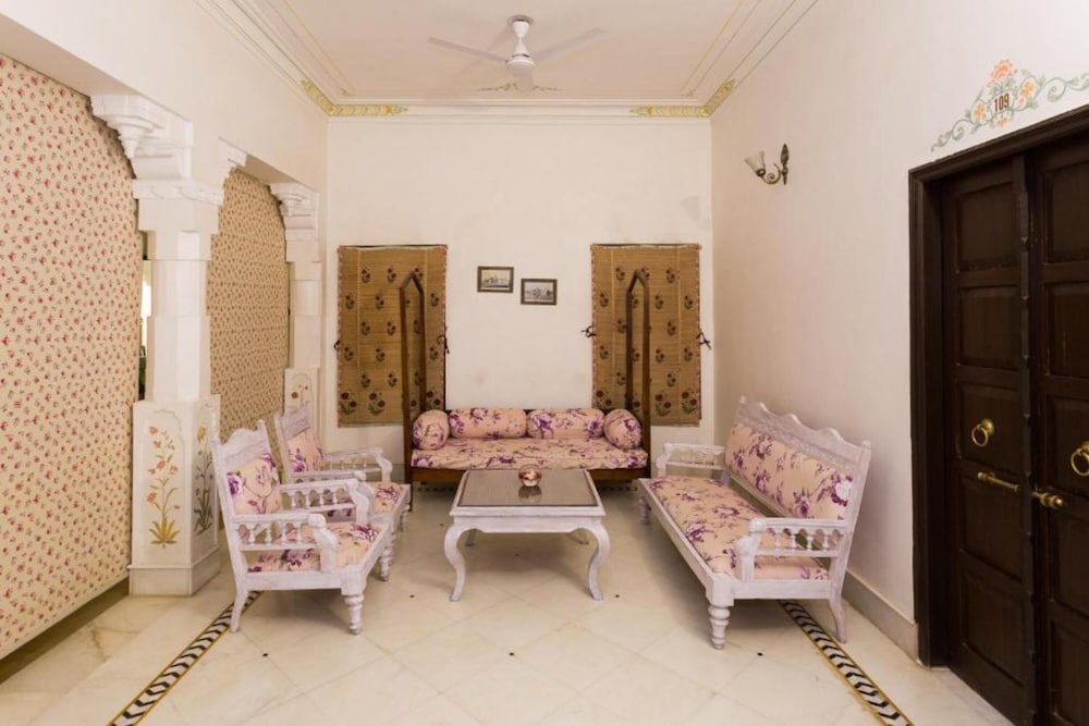Hotel Amar Kothi 27/46