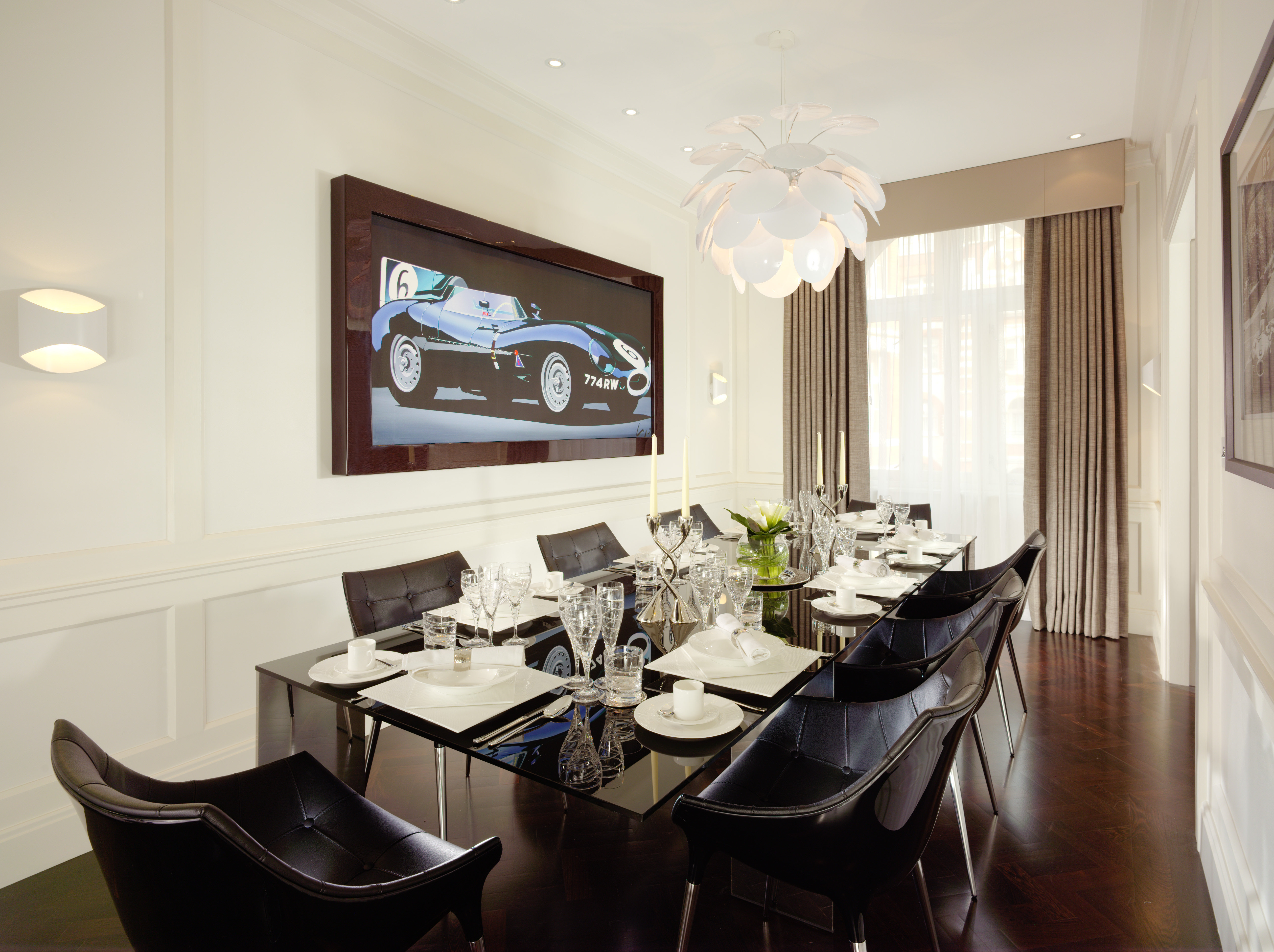 51 Buckingham Gatetaj Suites Residences 73/83