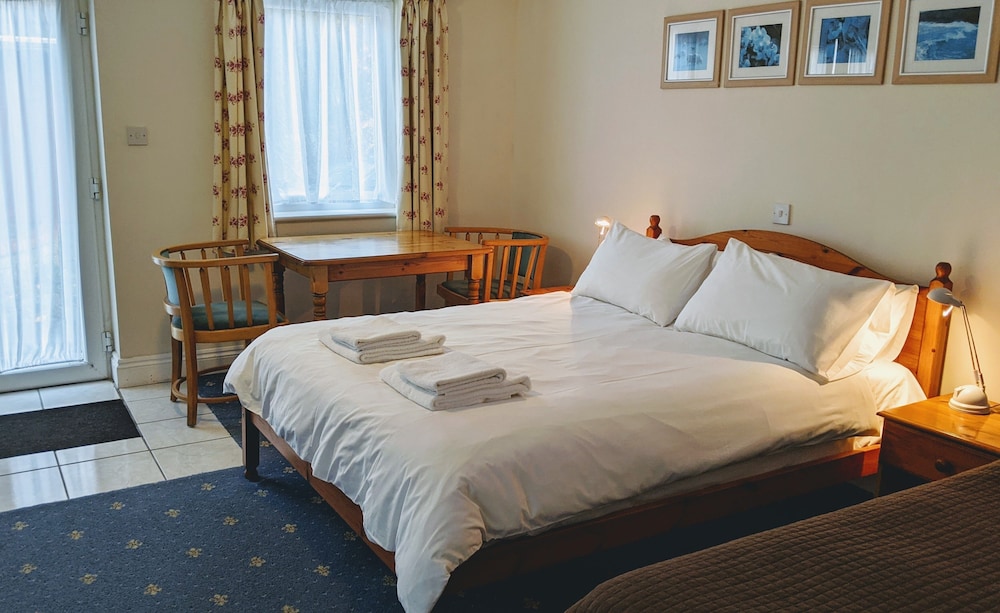 Ivybridge Guest House 10/50