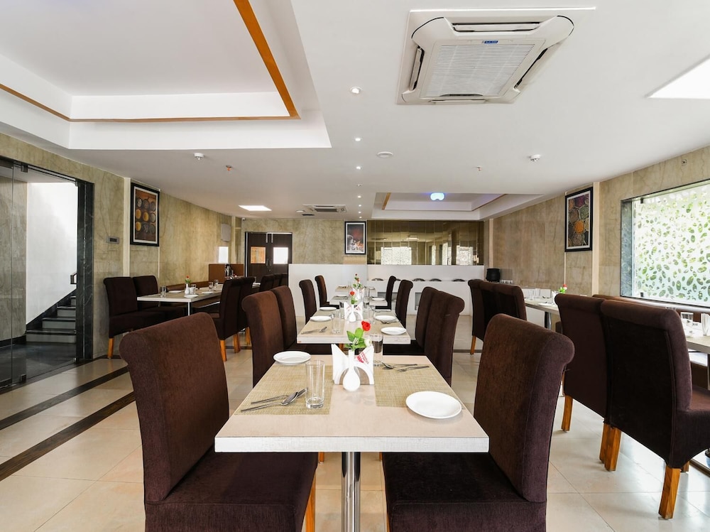 Rohini Jazz Hotel 26/29