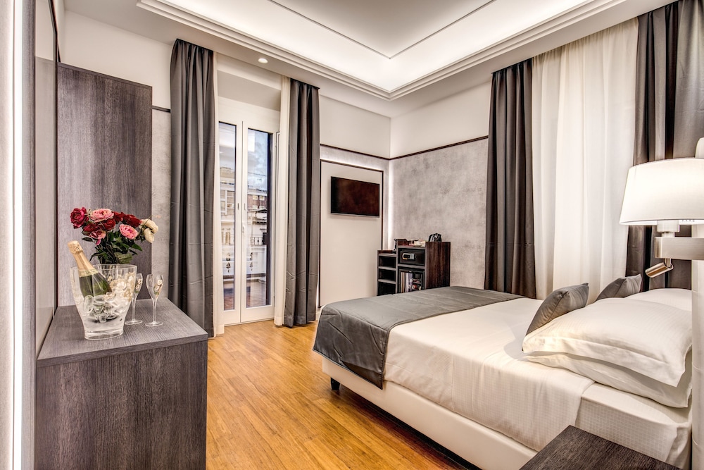 THE LIBERTY BOUTIQUE HOTEL 33/62