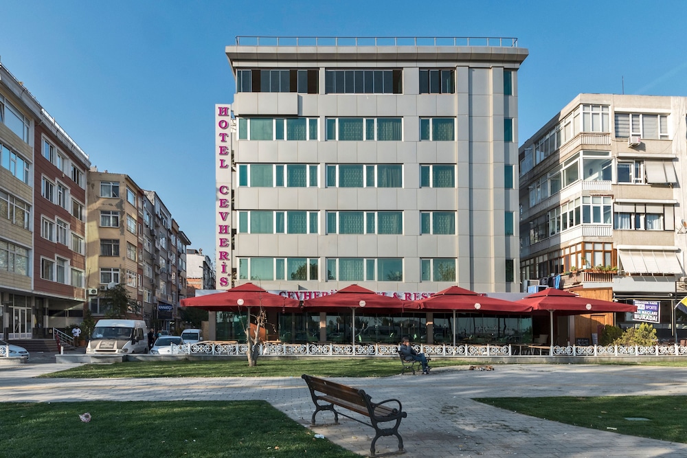 Cevheri S Hotel 44/53