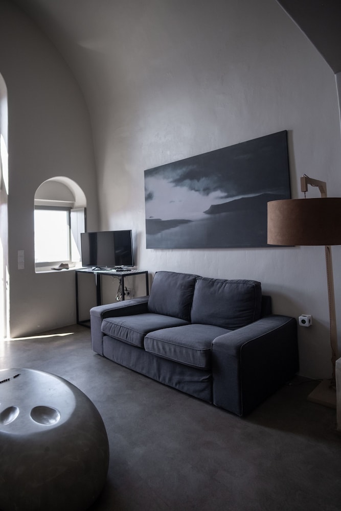 Alafouzou Cave Loft 18/38