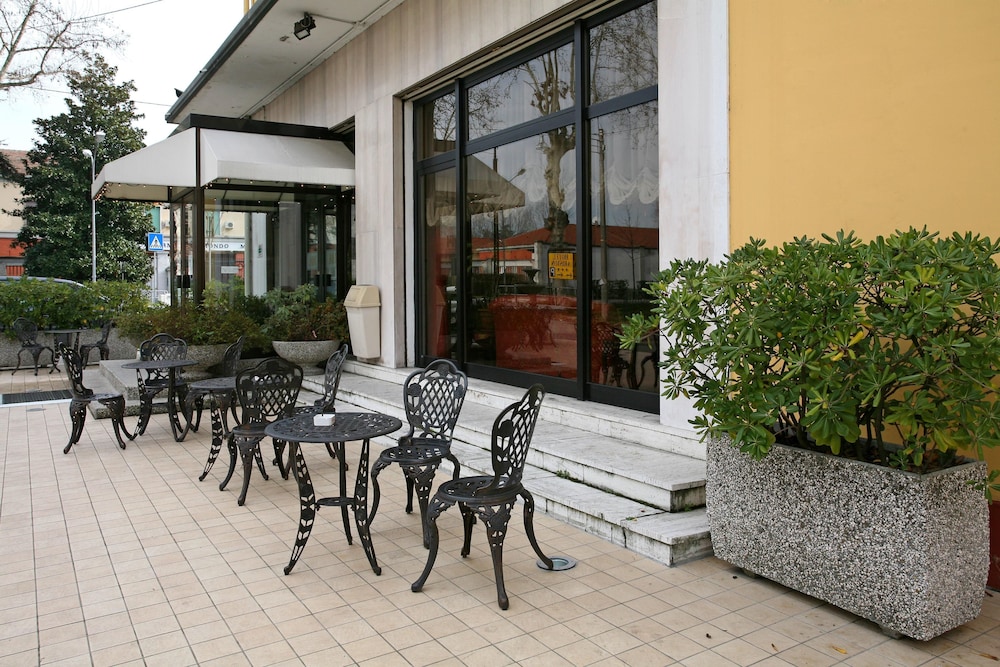 Hotel Ariston 35/46