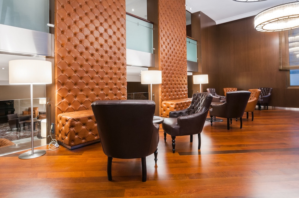 Gran Hotel Barcino 60/76