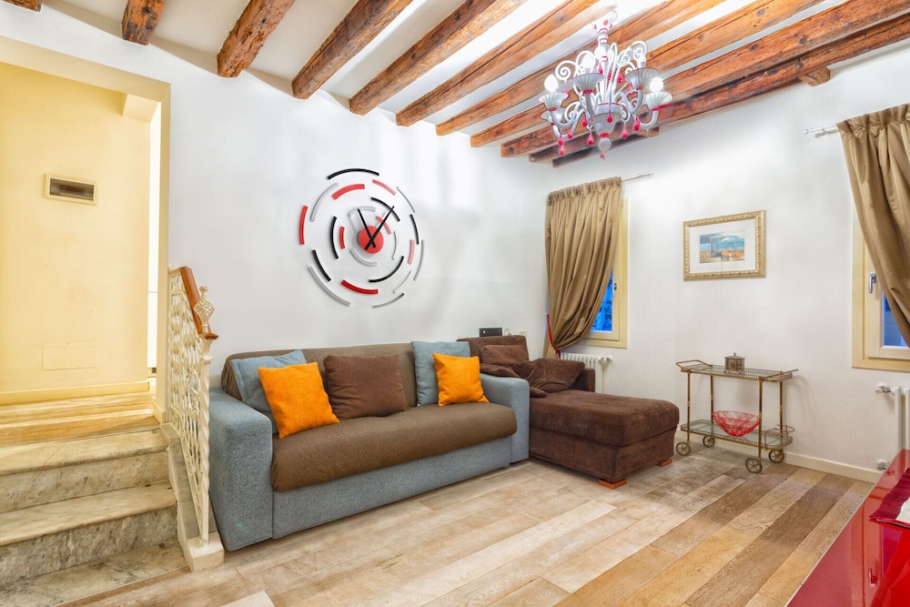 Venice Dream House Figaro 4/9