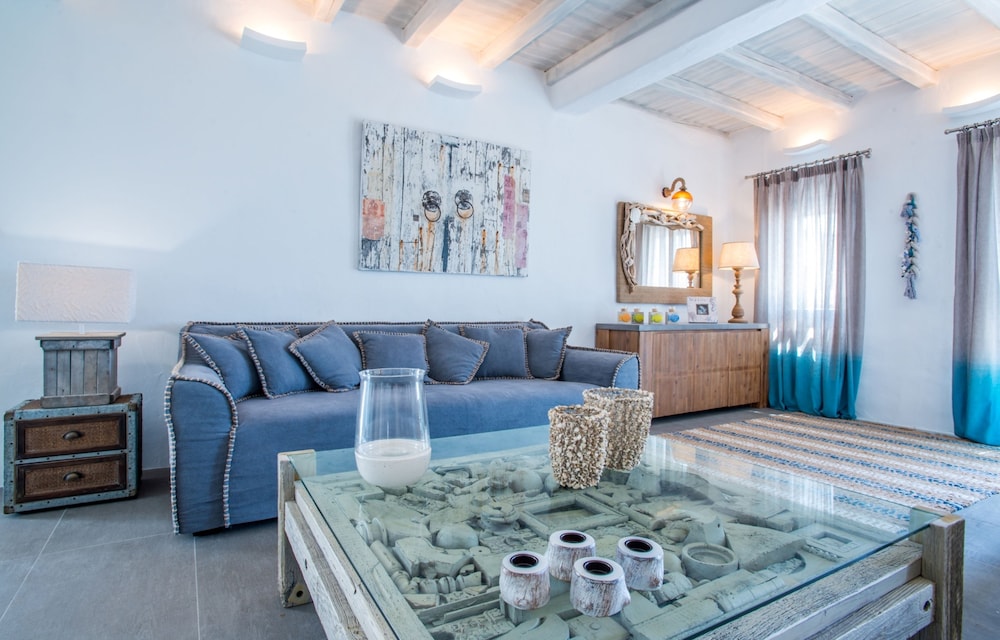 Aelia Paros Villas 16/50