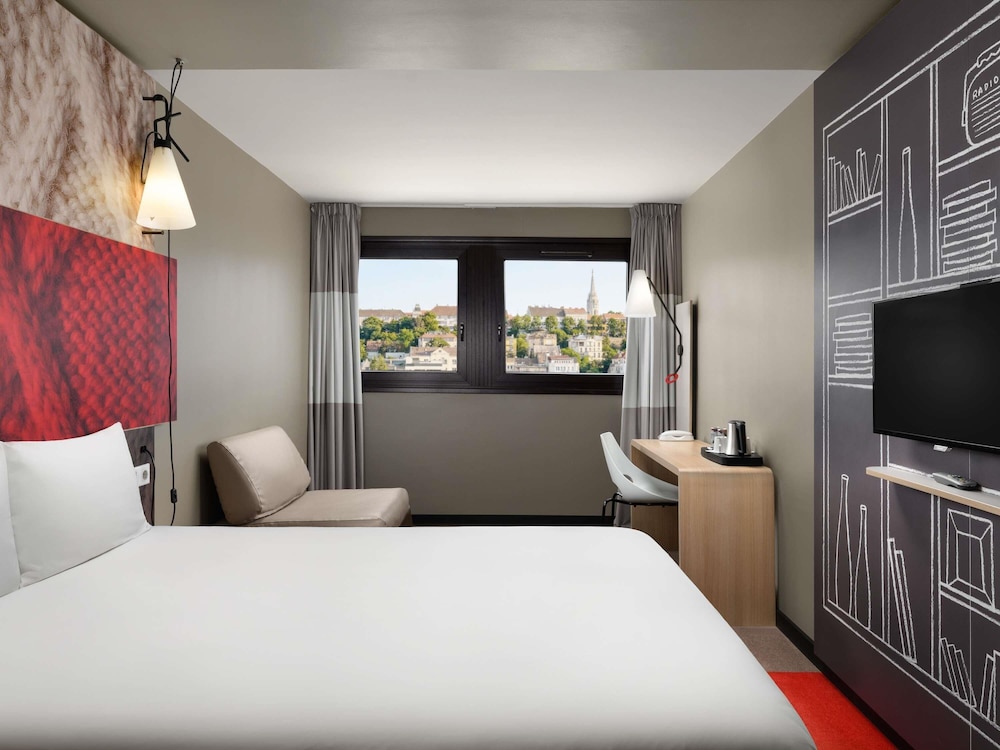Ibis Budapest Castle Hill 24/77