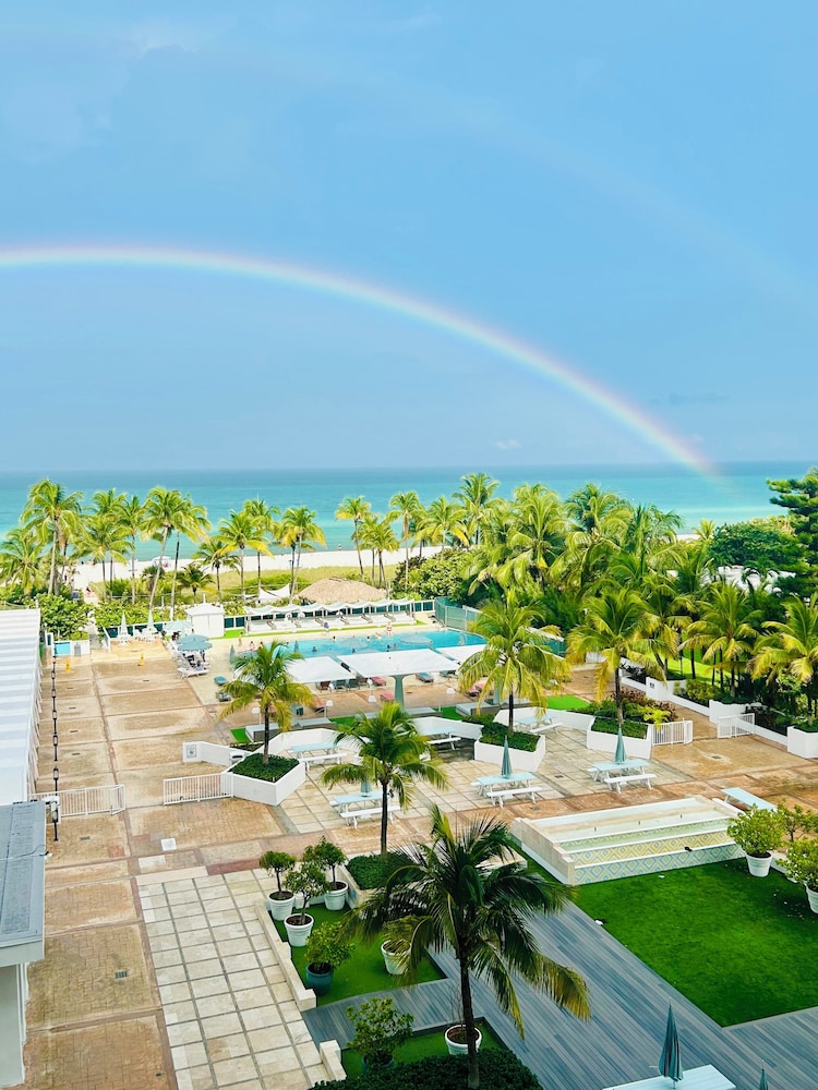 Seacoast Suites Hotel 74/75