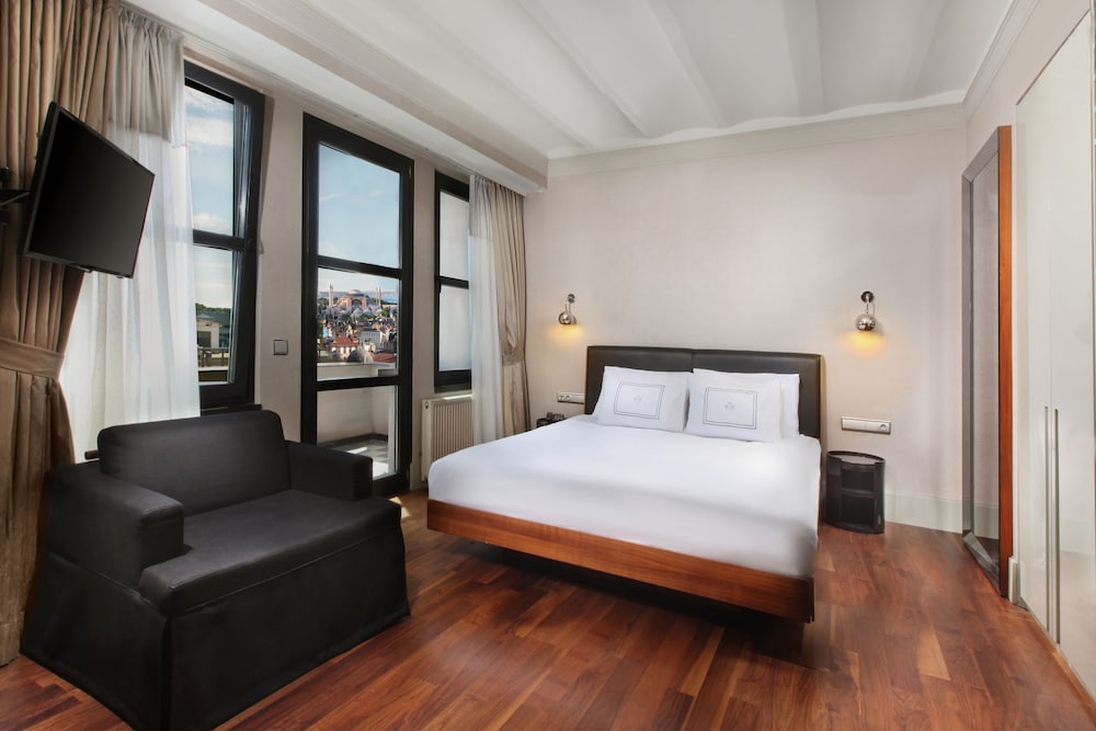 The Haze Hotel Karakoy 15/68