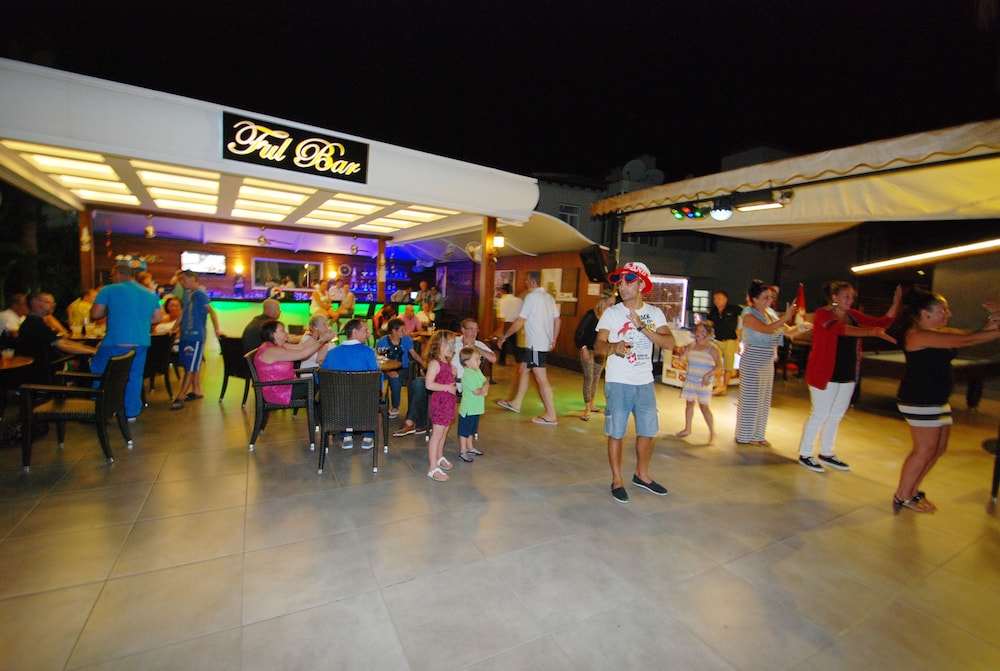 Club Viva Hotel 23/24