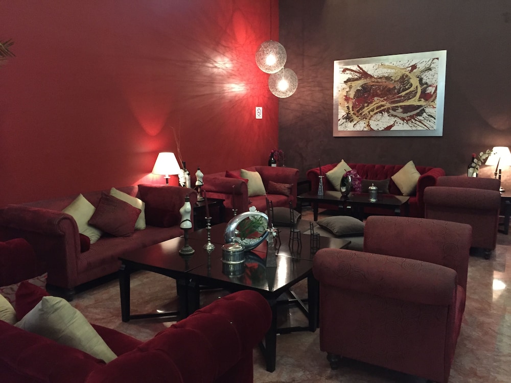 St Isidro Suites Corporate Housing SPA & Wellness Center 45/55