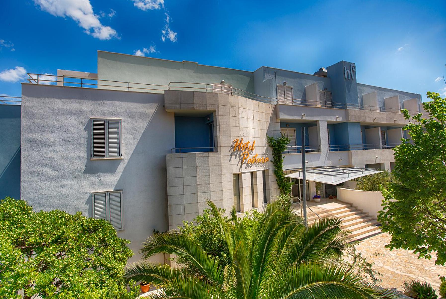 Hotel Pastura 6/55
