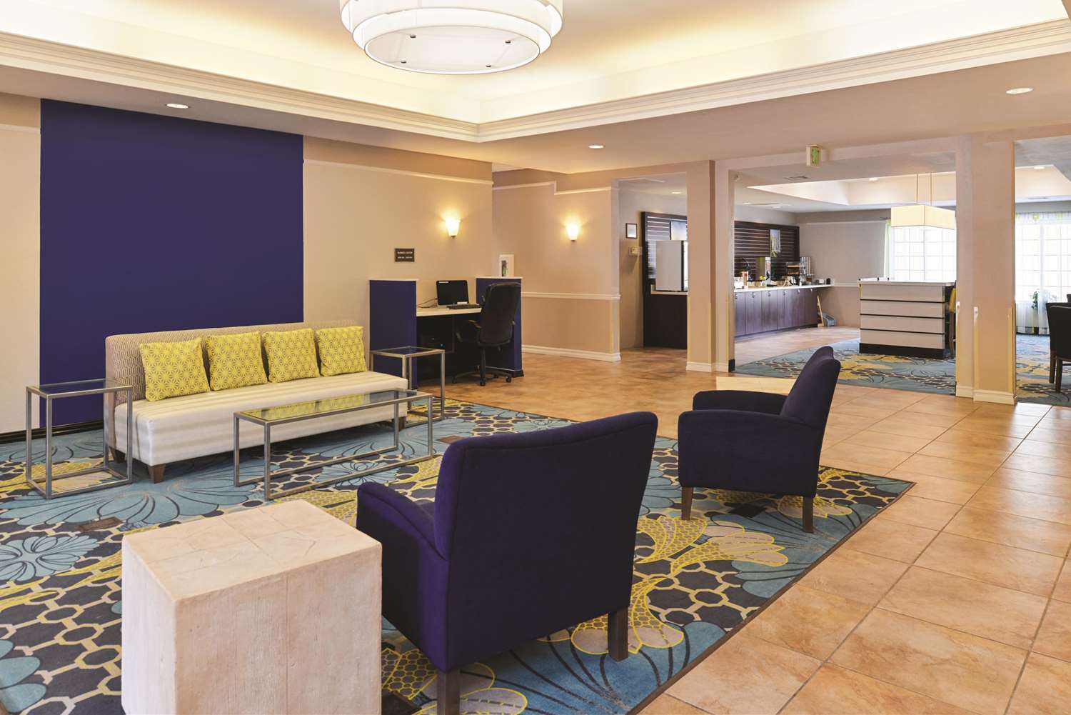 La Quinta Inn & Suites by Wyndham Ruidoso Downs 48/55