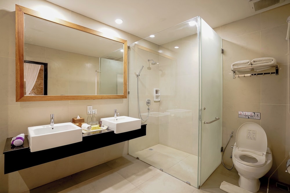 Penthouse, King Bed, Plunge Pool، The Kirana Canggu Hotel 3/6