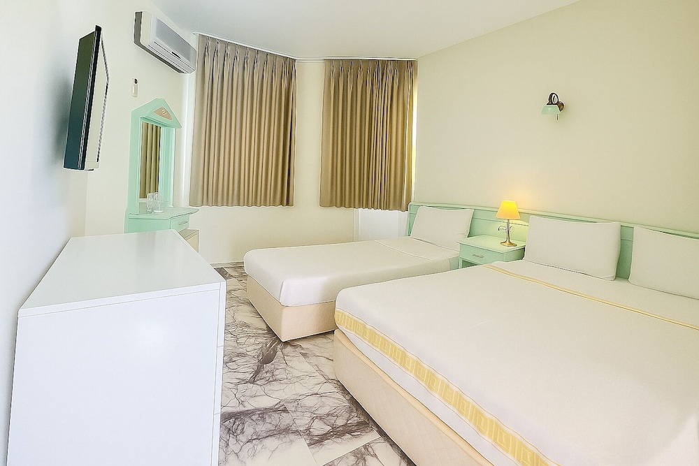 Mandal Inn Hotel 9/50