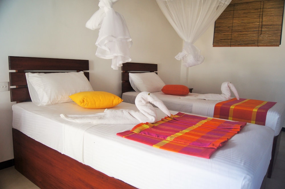 DELUXE, TWIN BEDS, OCEAN VIEW