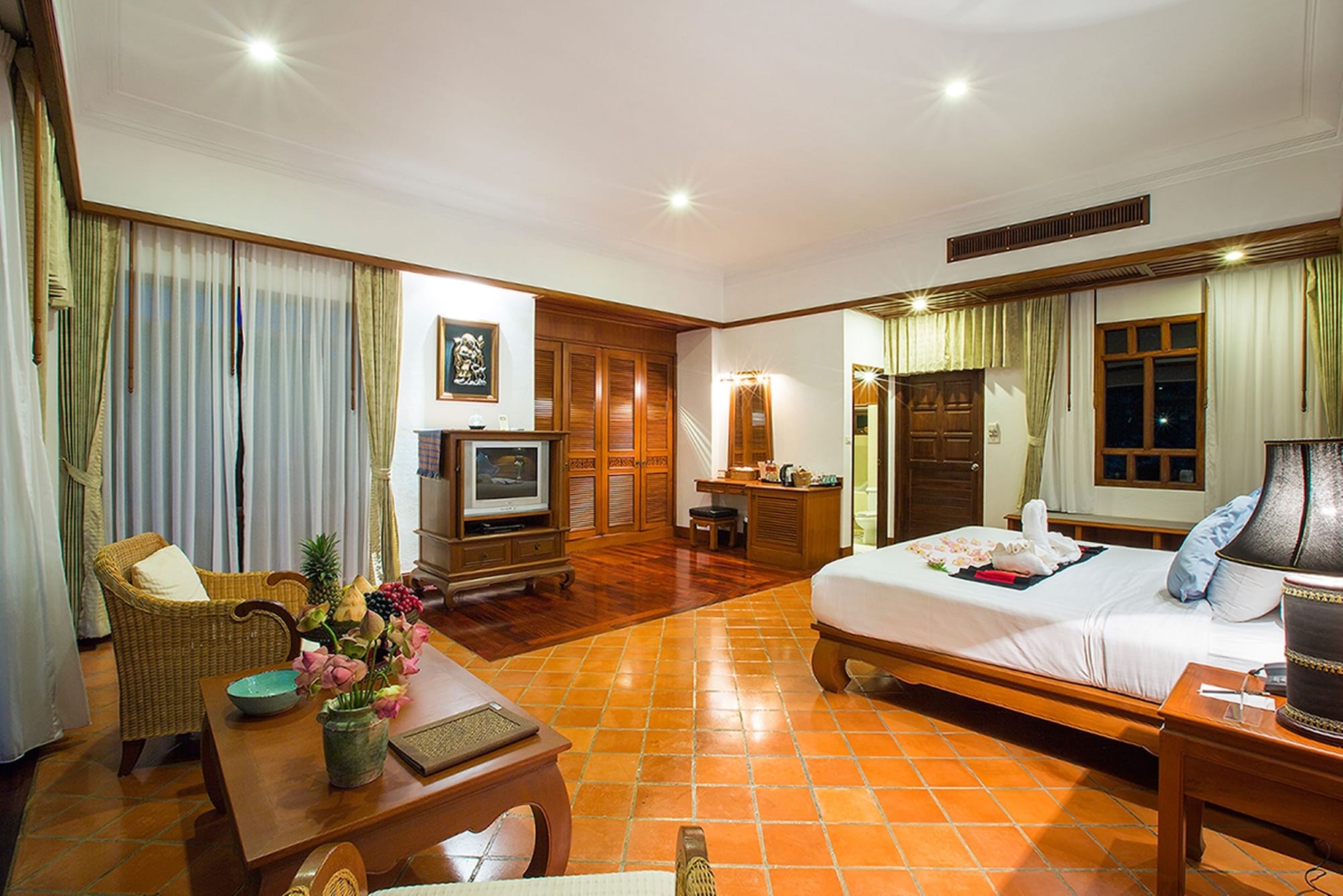 Grand, Pool, Deluxe, Villa, King Bed