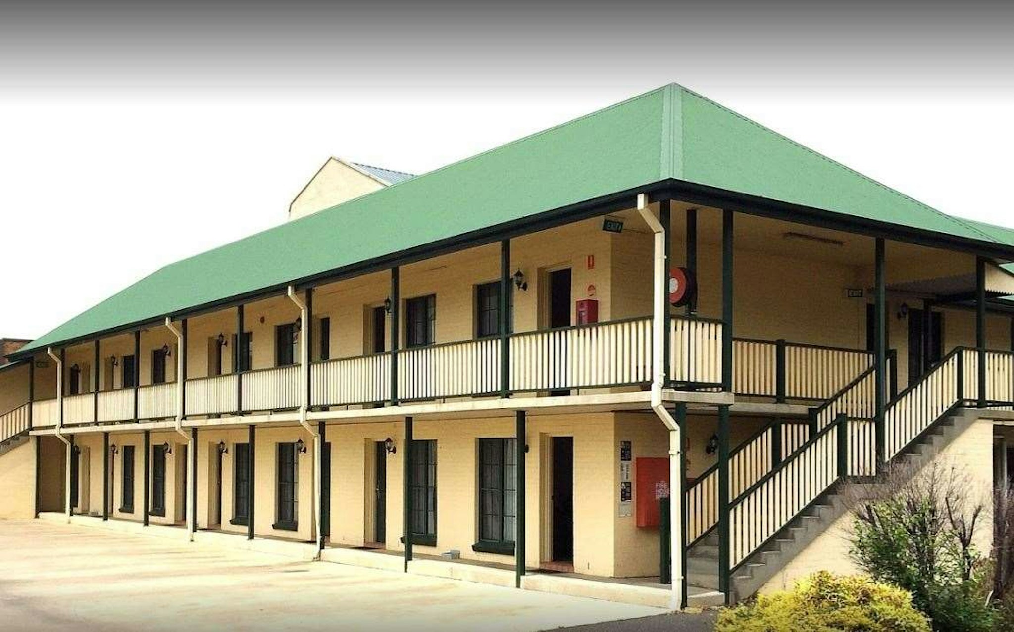 TOWN SQUARE MOTEL 2/37