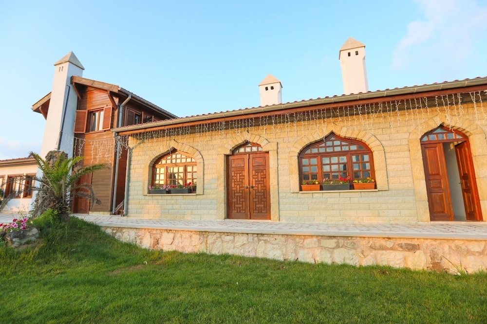 Tarihi Kumbaba Otel 3/50