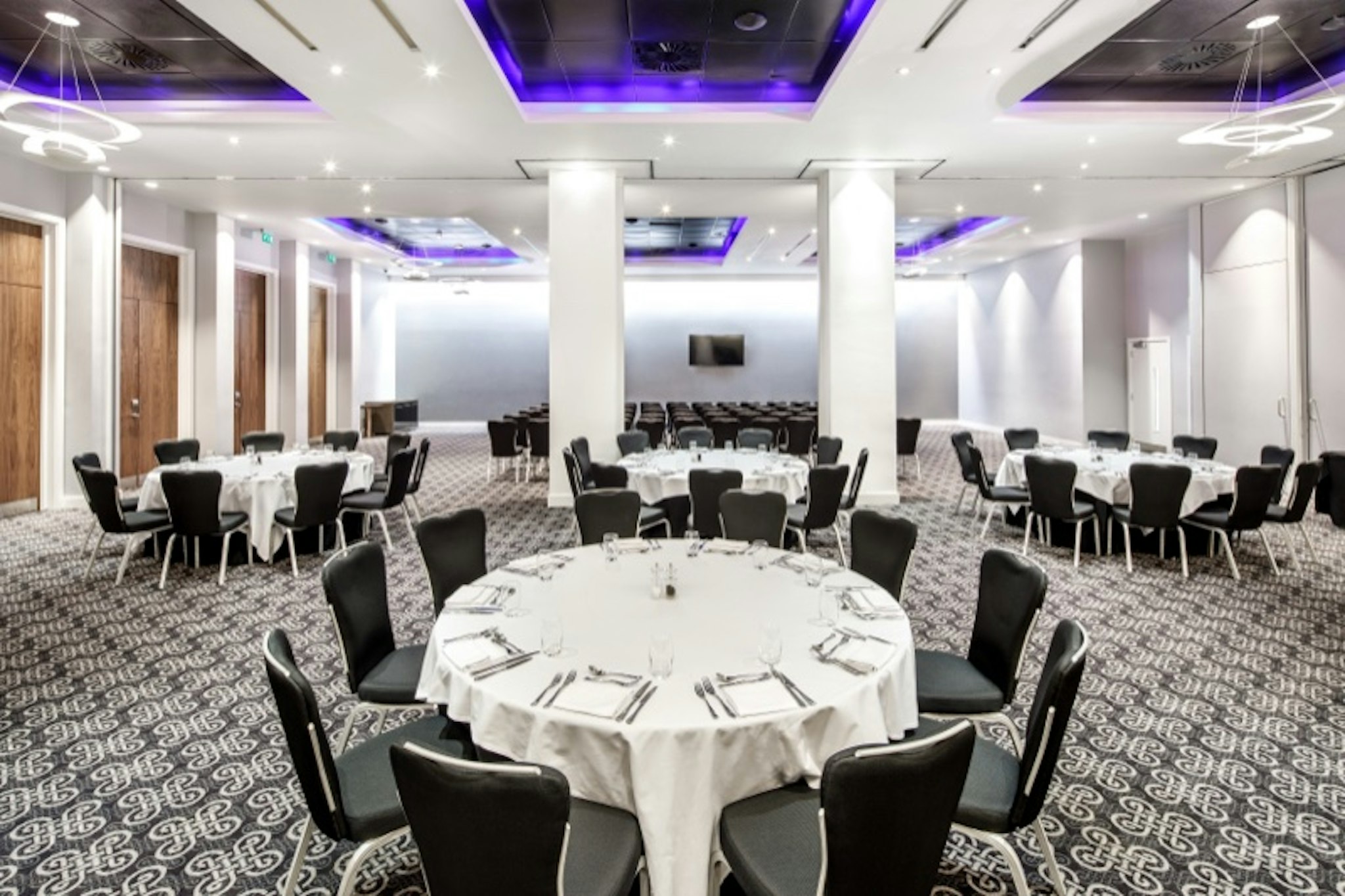 Majestic Hotel Cardiff 29/32