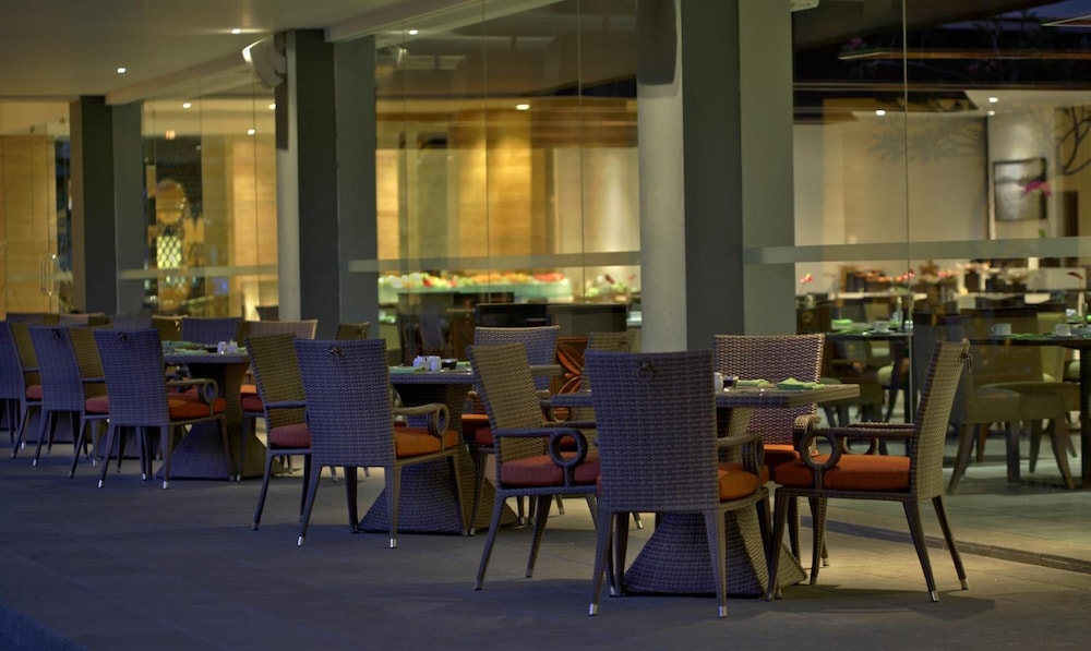 Hotel Santika Mataram 40/70