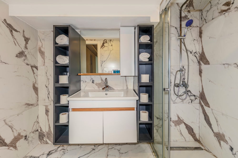 Etiz Residences 6/47