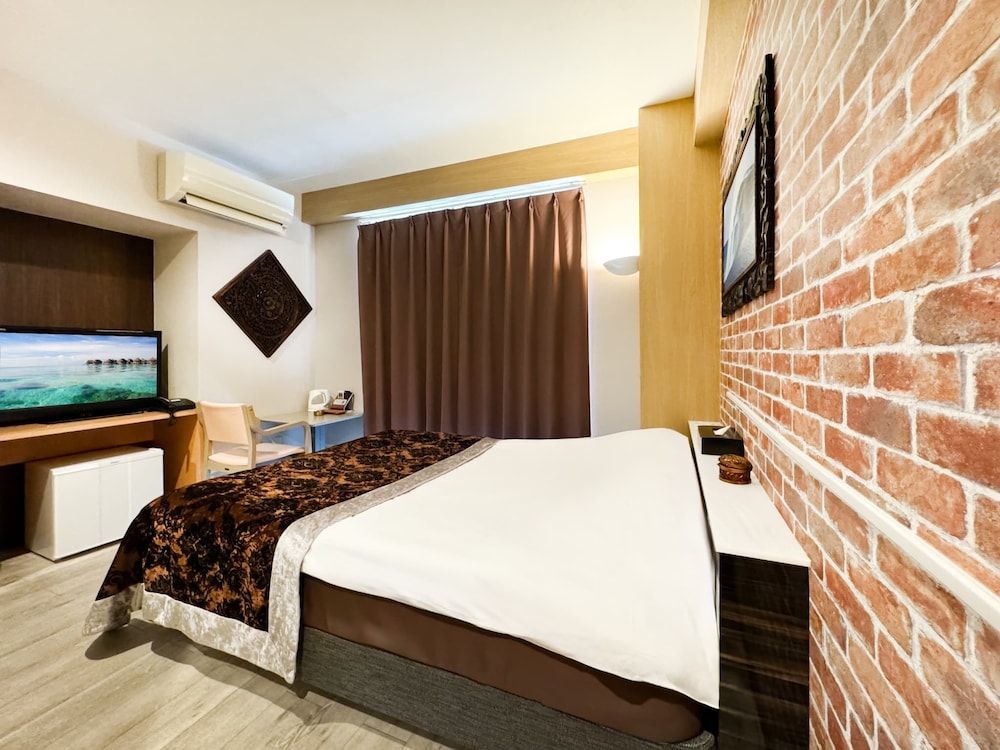 Moderate, Double Bed, Smoking