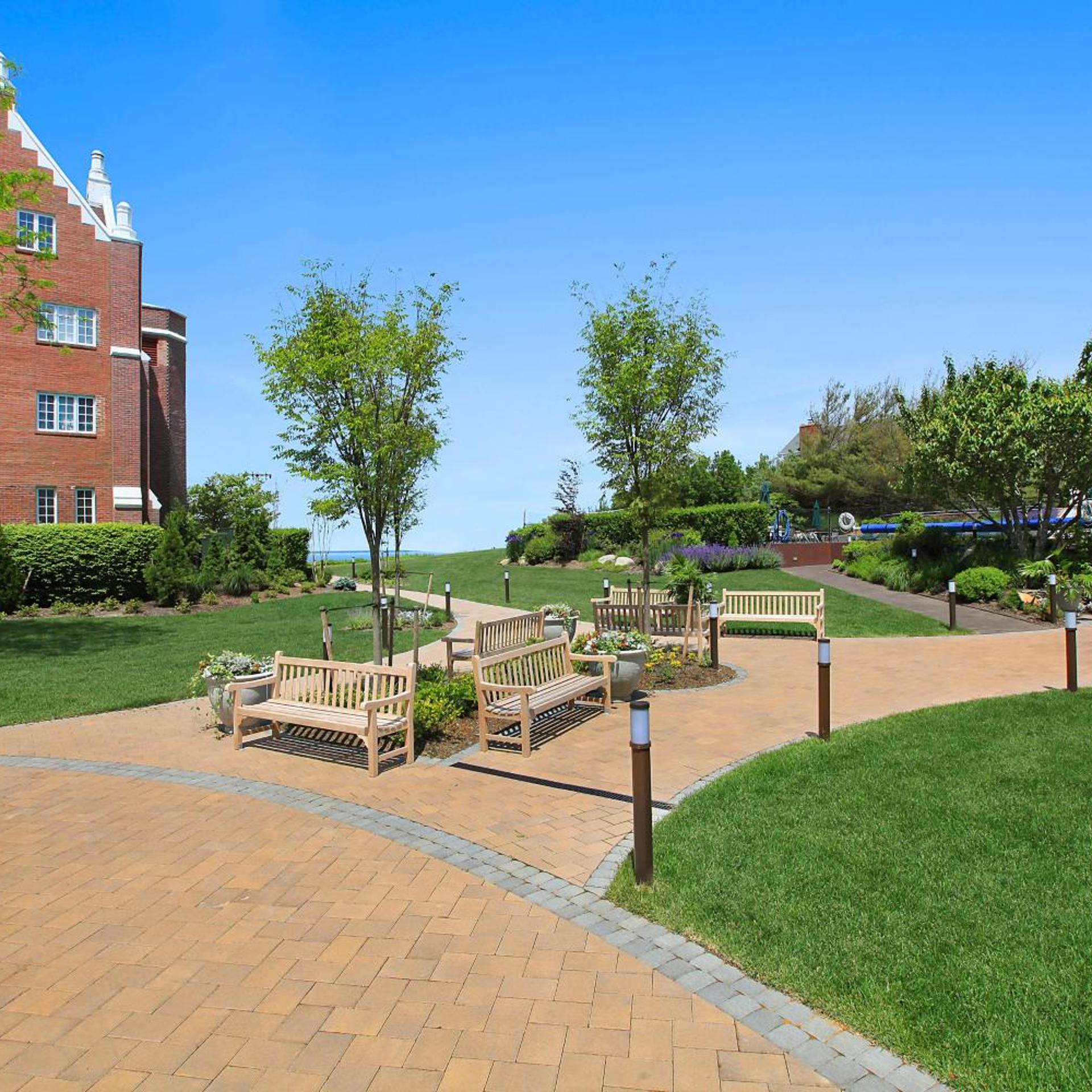 Montauk Manor 45/50