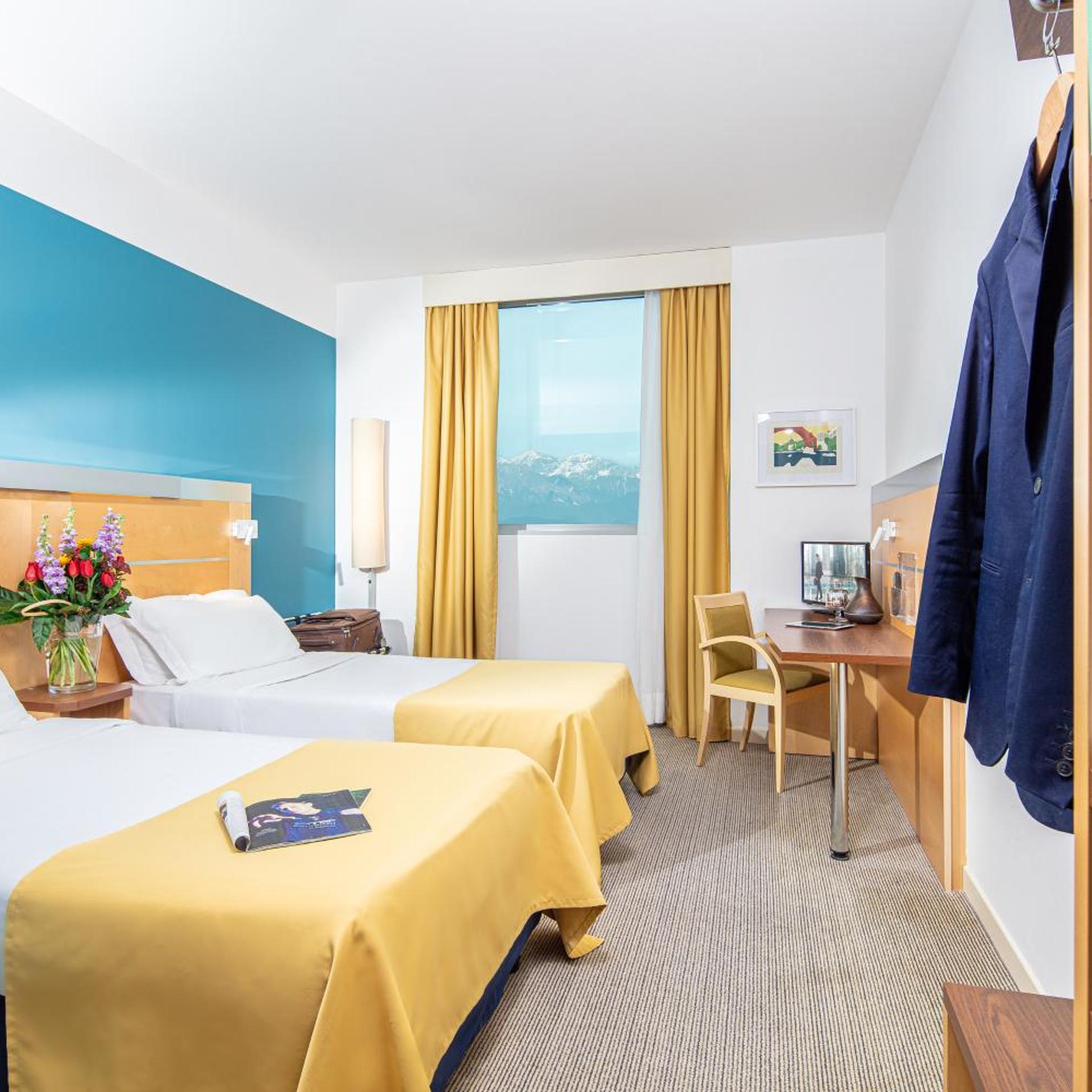 Standard, Twin Beds