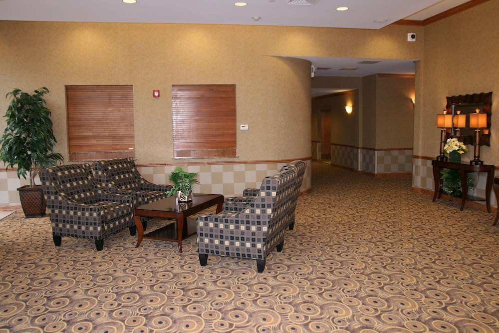 Hampton Inn & Suites Columbia at the University of Missouri 25/50
