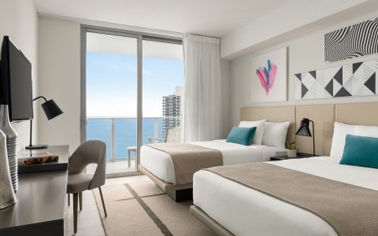 Hyde Beach House 18/63