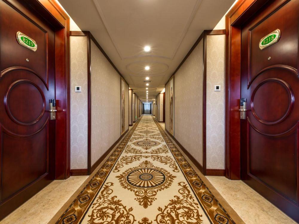Vienna Hotel Guangzhou Jinshazhou 73/79