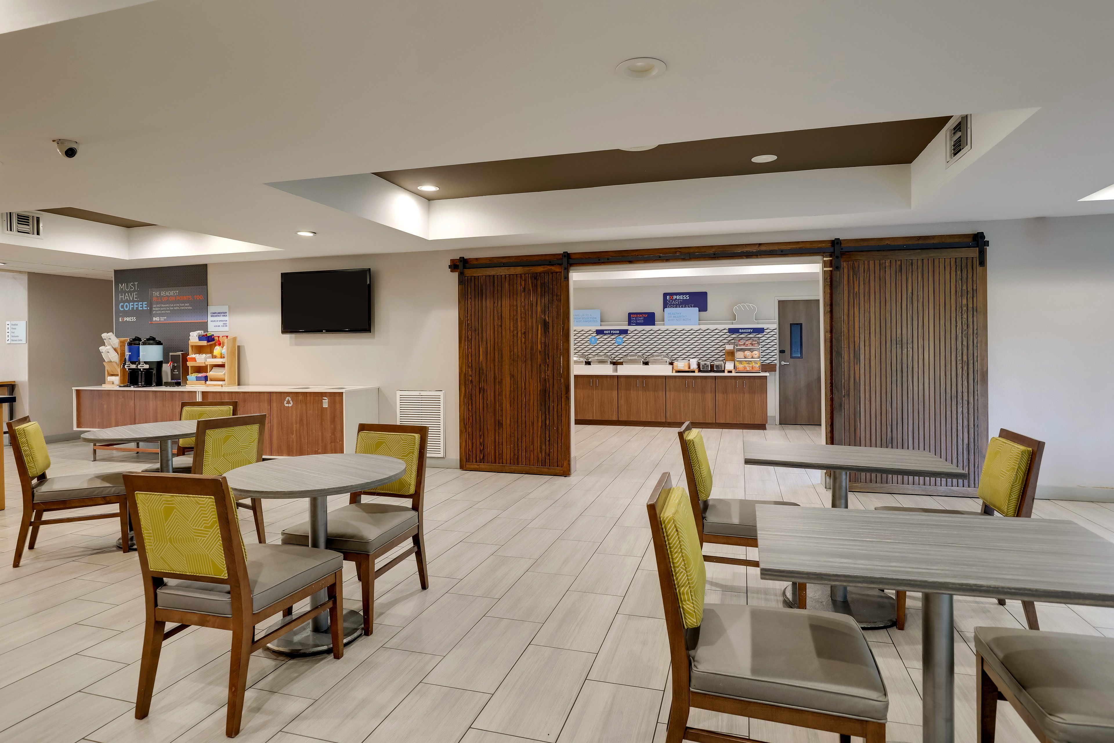 Holiday Inn Express Hotel Suites Orangeburg 42/61