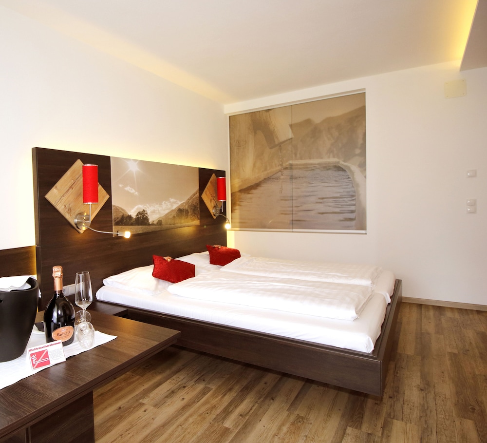 Suite, Double Bed, Mountain View, Sauna