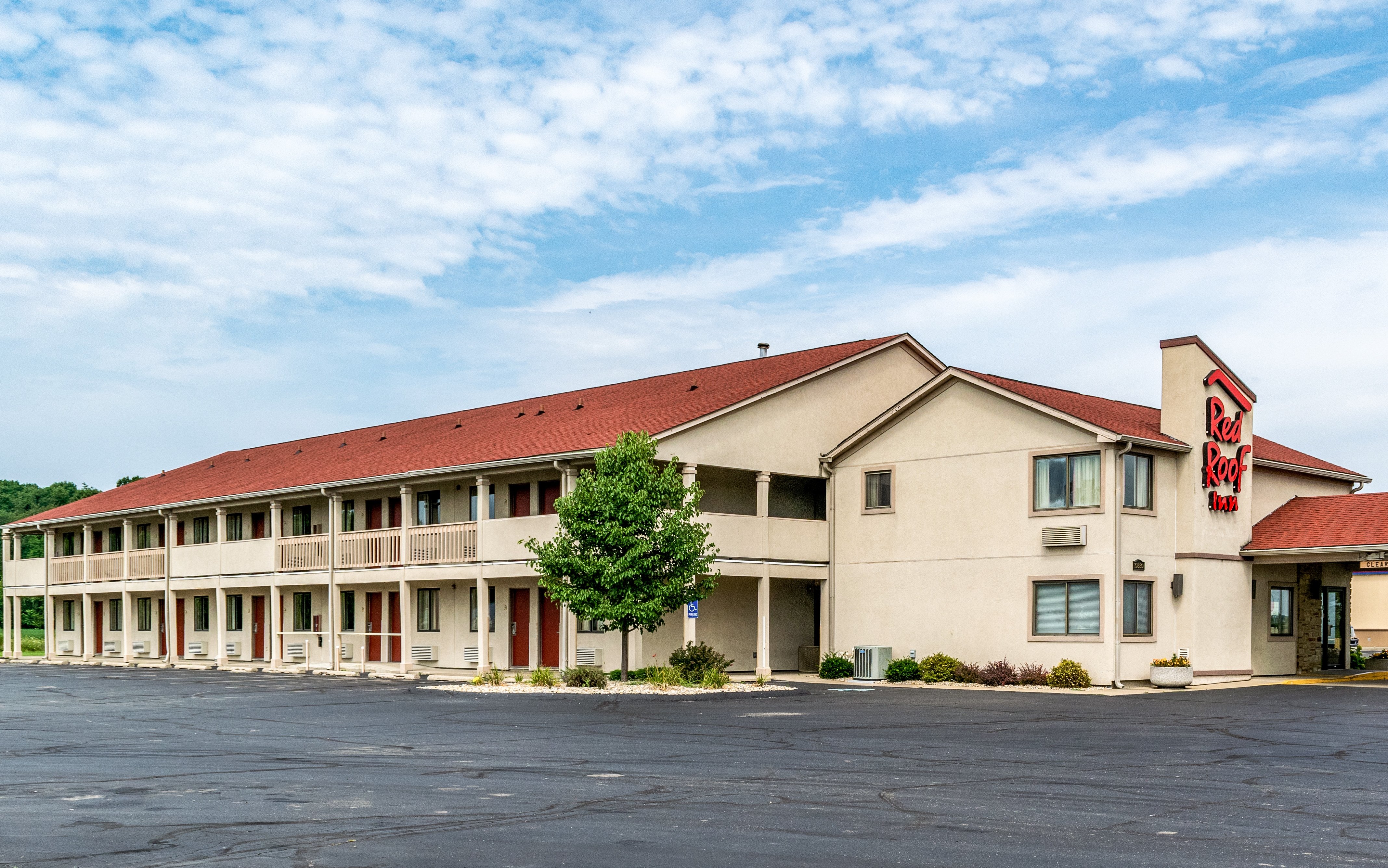 Red Roof Inn Columbus - Taylorsville 2/25