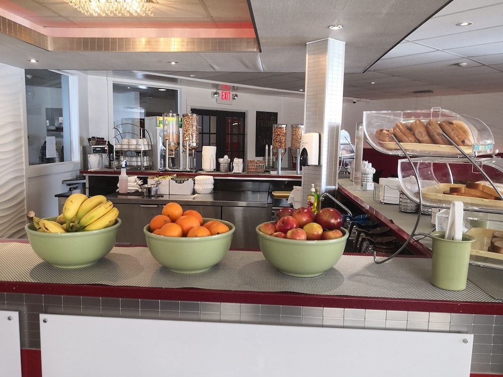Quality Inn & Suites Hawkesbury 38/50