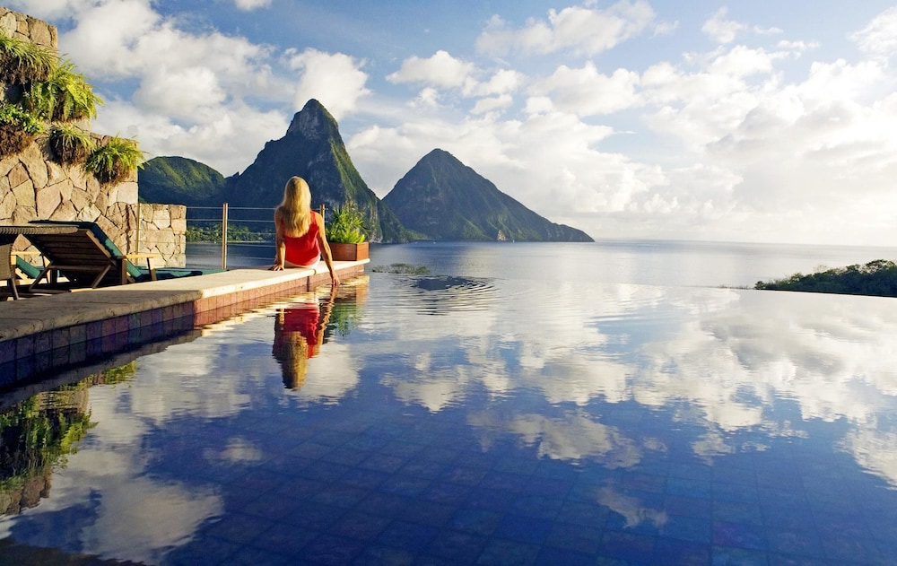 Jade Mountain - Adults Only 7/71