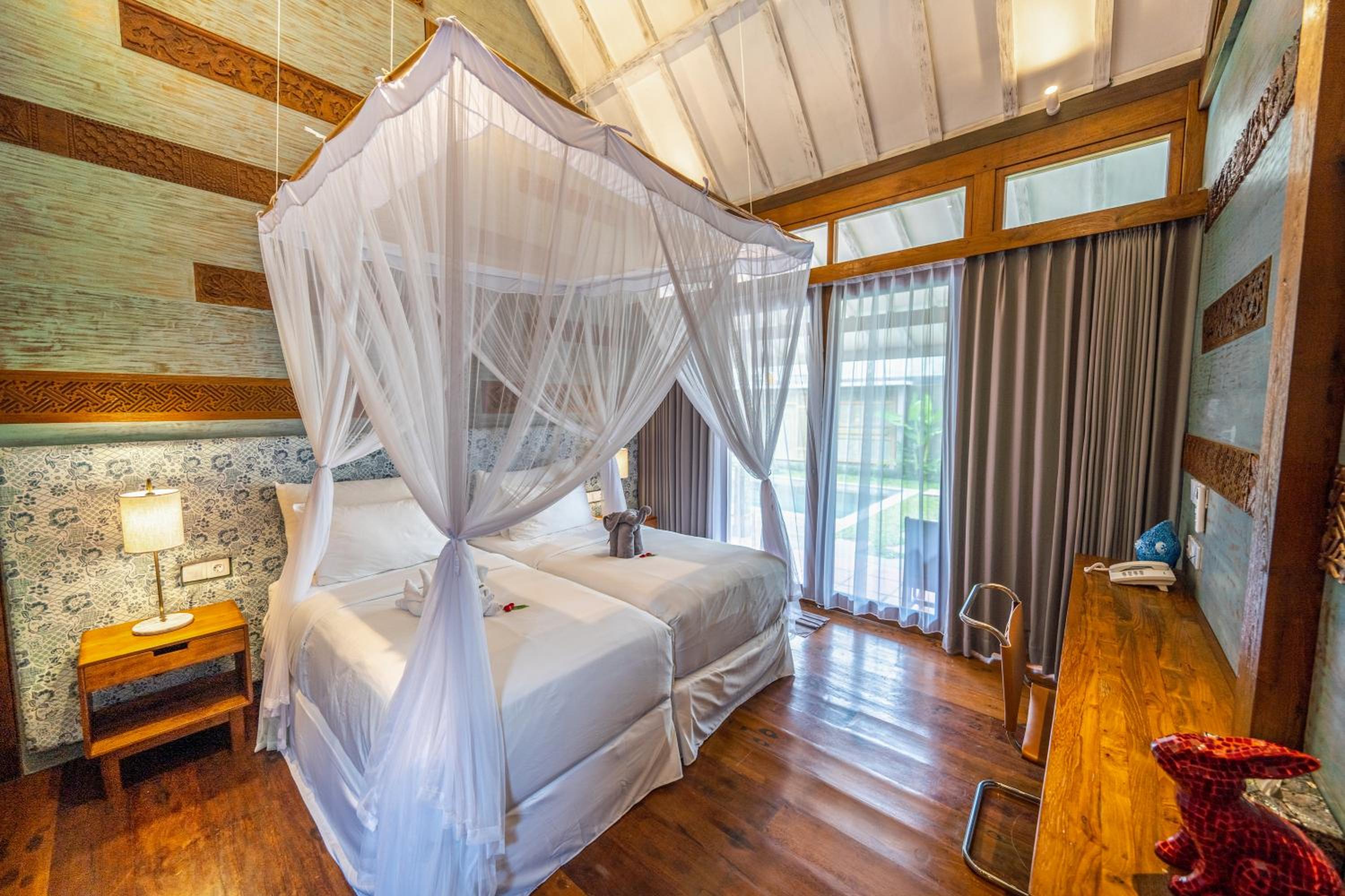 Suite, Shared Pool Access