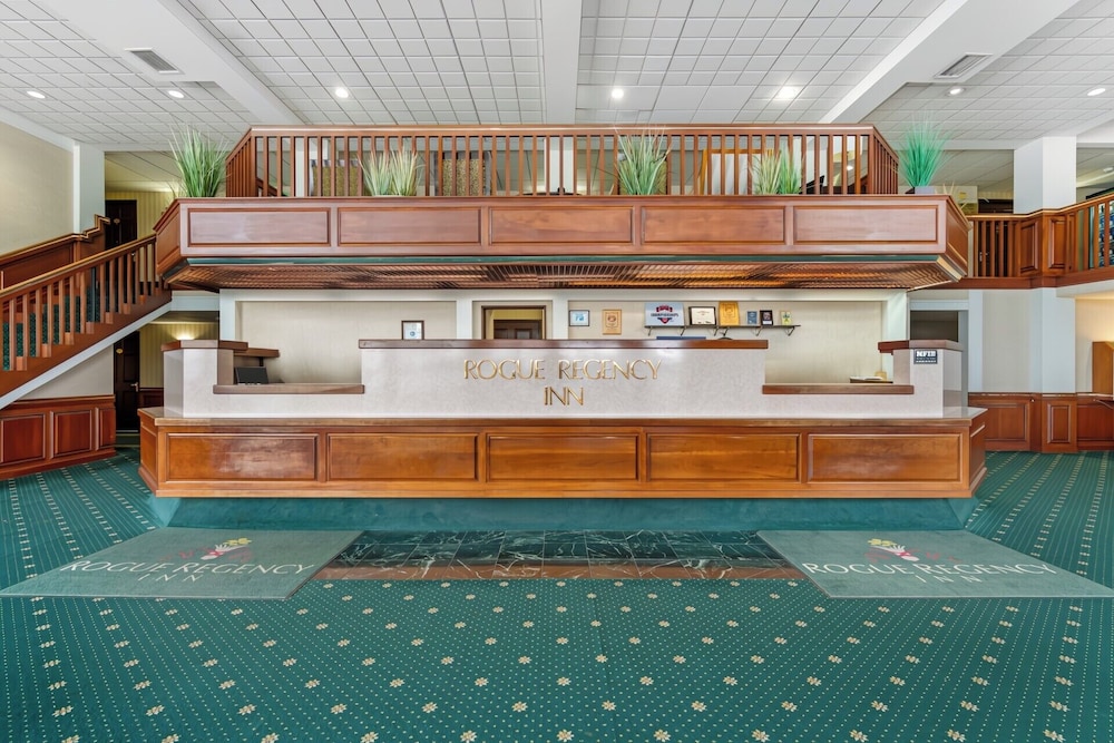 Rogue Regency Inn and Suites 12/80