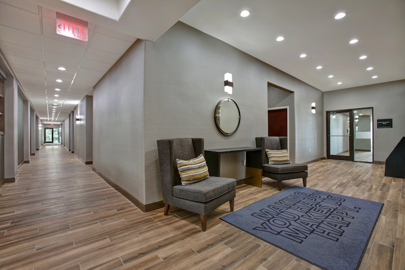 Hampton Inn and Suites Dallas-Desoto 46/57