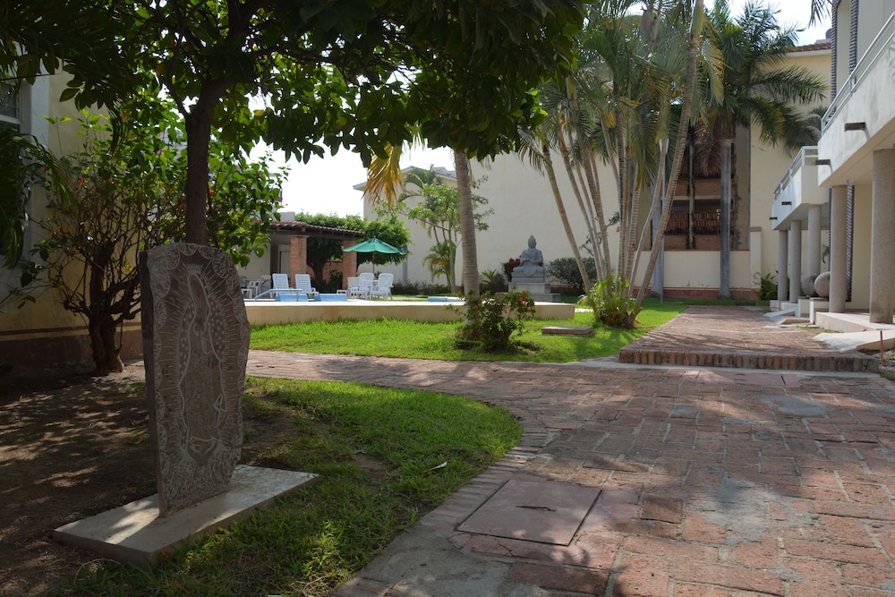 Zenharmony Suites Puerto Vallarta 12/19