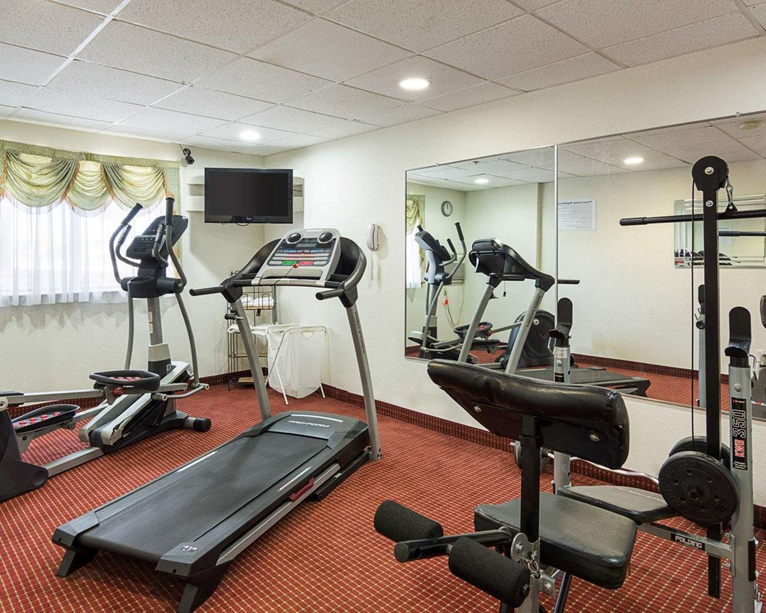 Quality Inn Chesapeake - Greenbrier 15/27