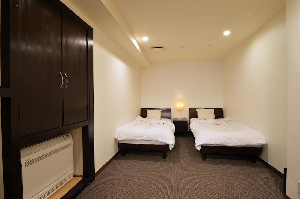 Hotel Izumiya 22/68