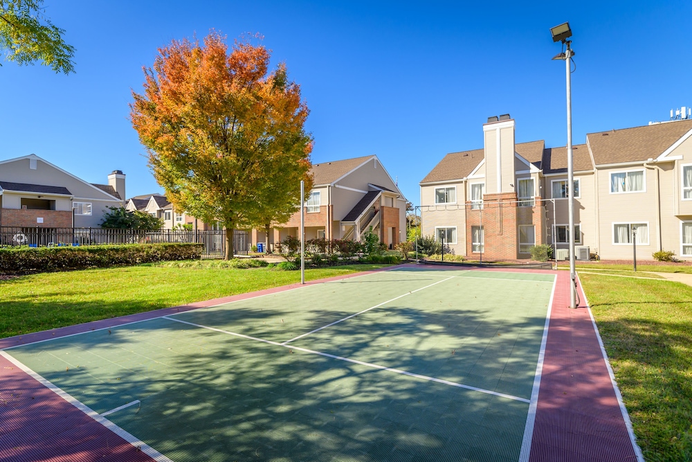 Philadelphia Suites-Extended Stay 17/33