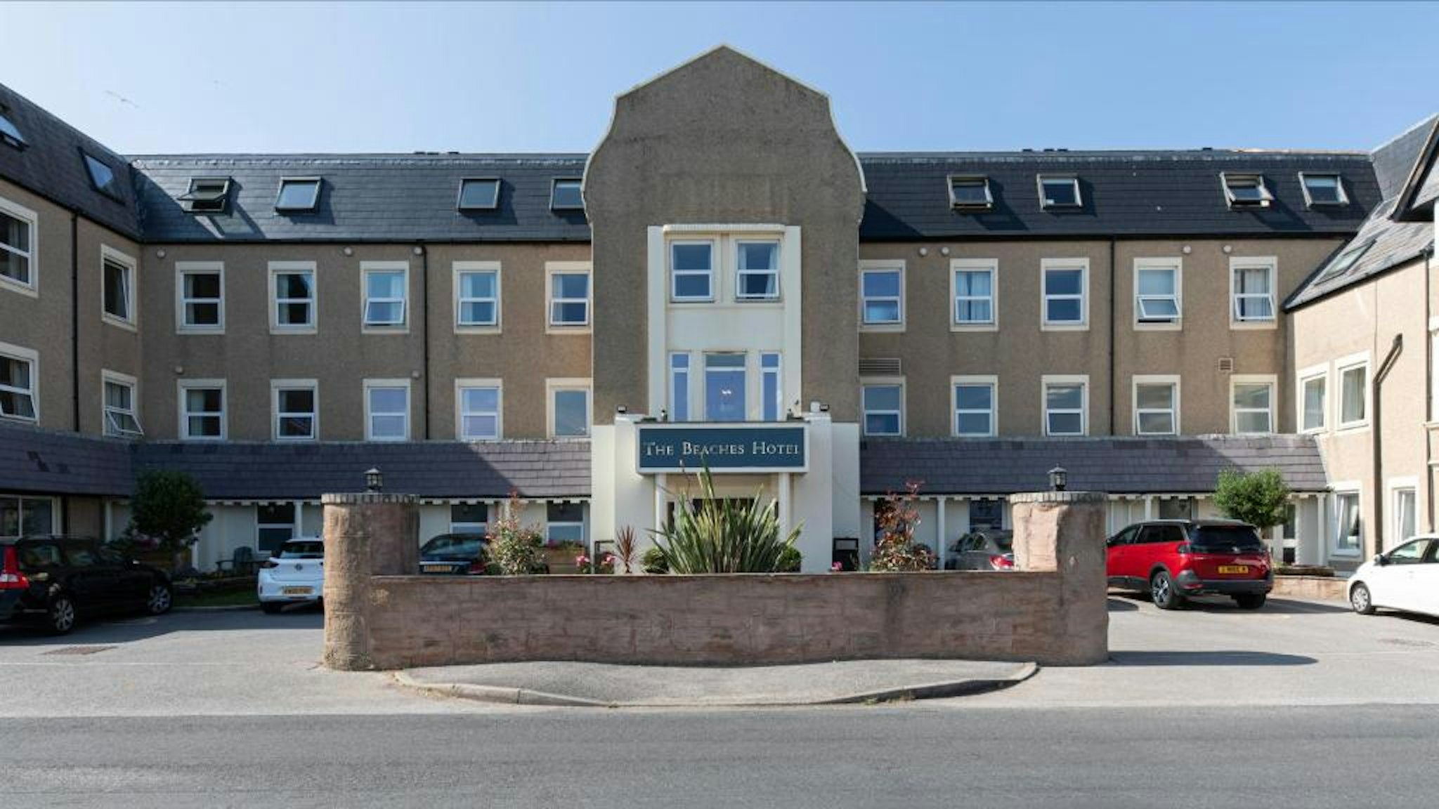 The Beaches Hotel 89/100