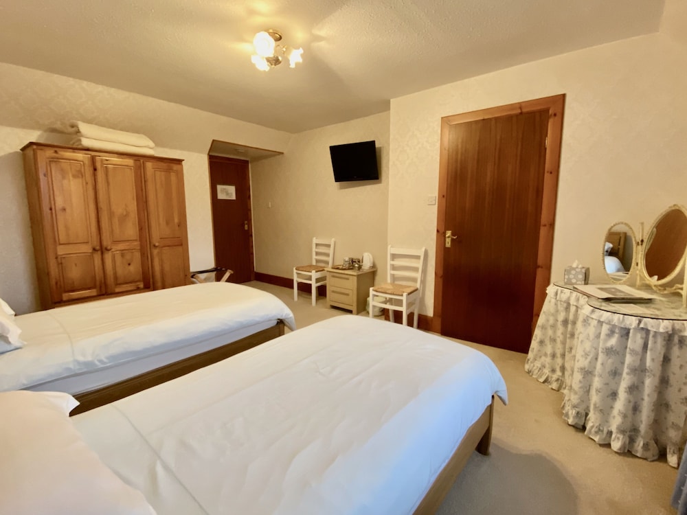 Scourie Lodge bed and breakfast 9/21