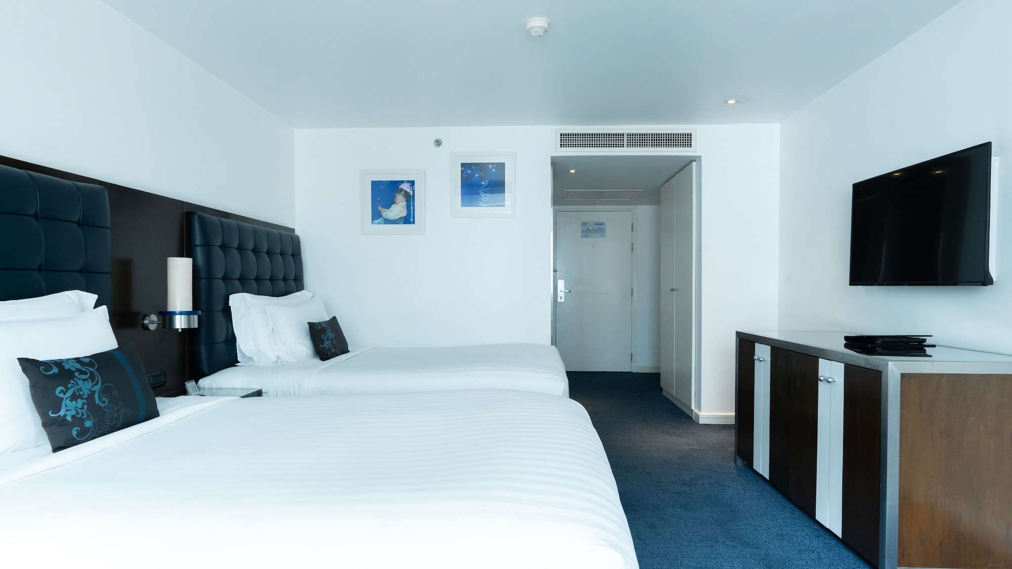 GOLD, TWIN BEDS